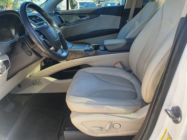 2019 Lincoln Nautilus Select