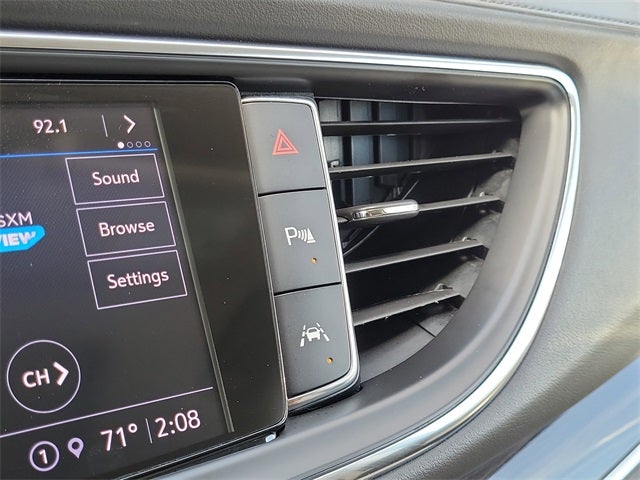 2022 Buick Enclave Essence