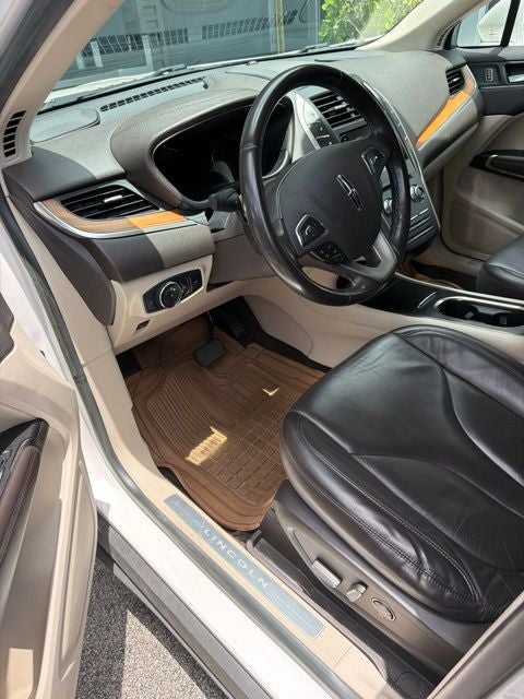 2019 Lincoln MKC Select