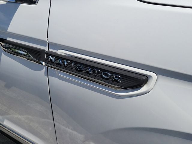 2022 Lincoln Navigator L Reserve