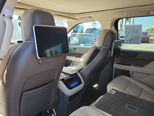 2022 Lincoln Navigator L Reserve