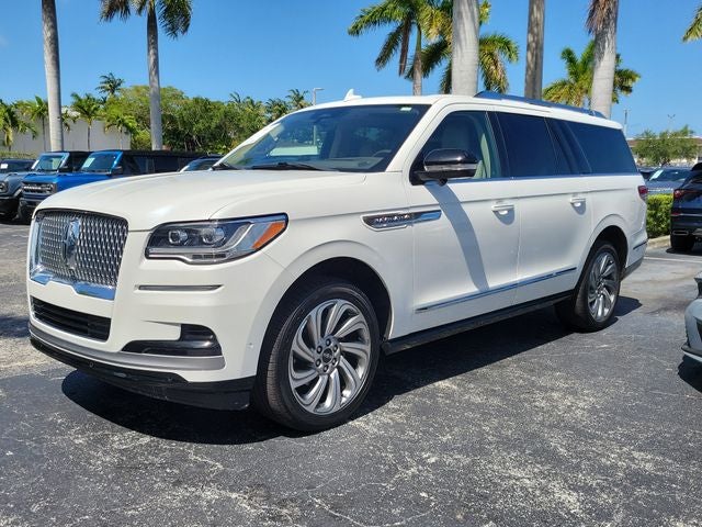2022 Lincoln Navigator L Reserve