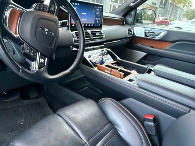 2024 Lincoln Navigator L Black Label