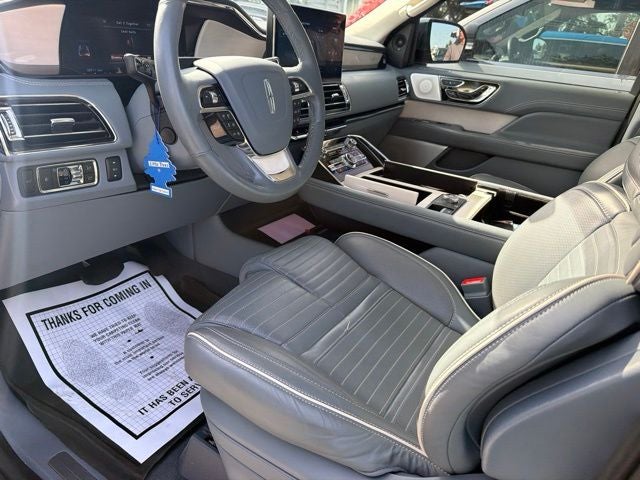 2023 Lincoln Navigator L Black Label