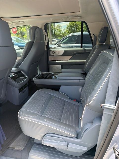2022 Lincoln Navigator L Black Label