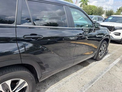 2023 Toyota Highlander Hybrid XLE