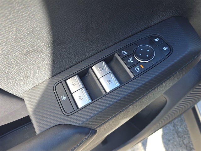 2023 Mitsubishi Outlander PHEV SE