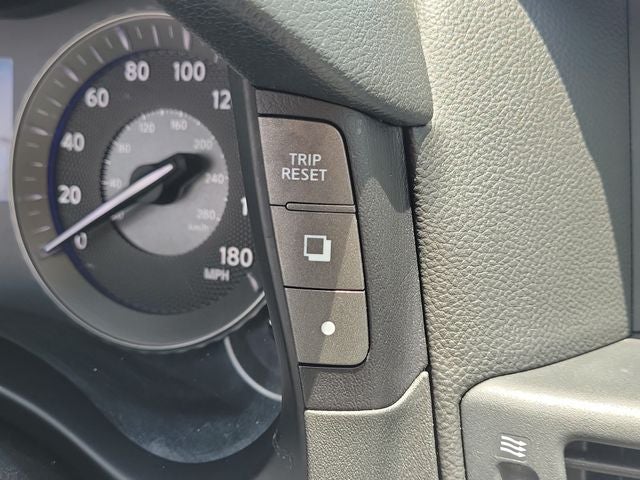 2016 INFINITI Q70 3.7