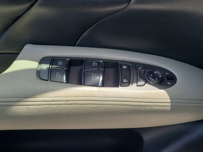 2016 INFINITI Q70 3.7
