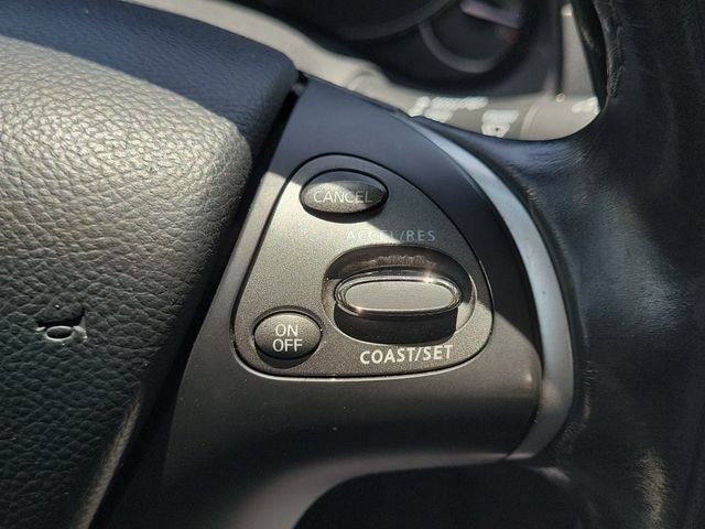 2016 INFINITI Q70 3.7