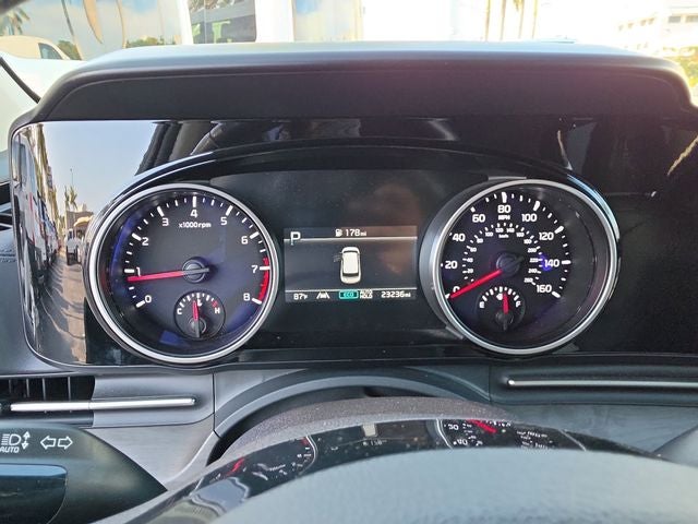 2024 Kia Carnival EX