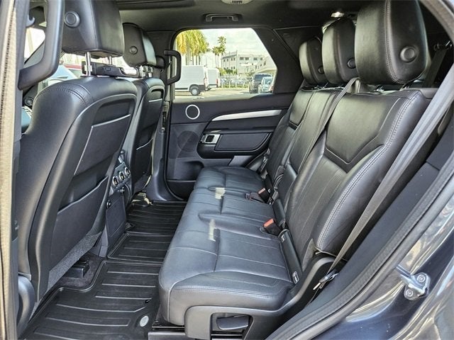 2020 Land Rover Discovery Landmark Edition