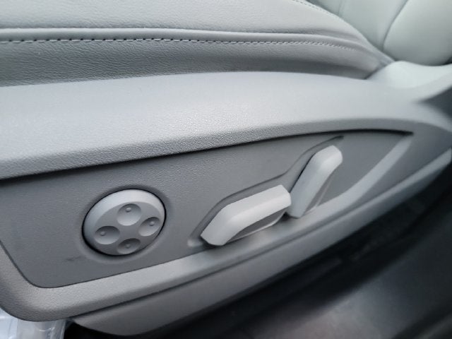 2025 Audi Q5 40 Premium quattro