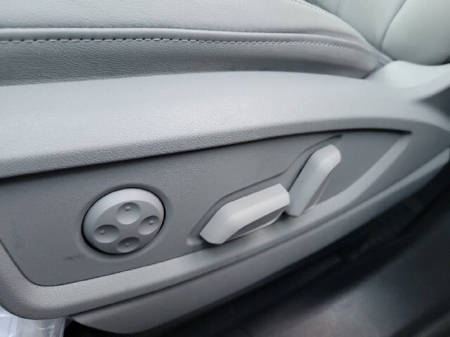 2025 Audi Q5 40 Premium quattro