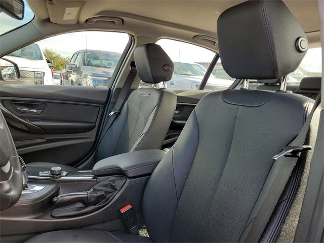 2017 BMW 3 Series 320i