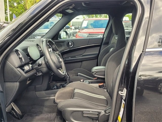 2022 MINI John Cooper Works Countryman Base