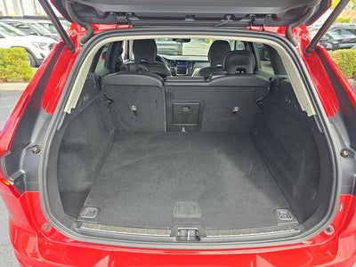 2022 Volvo XC60 B5 Inscription