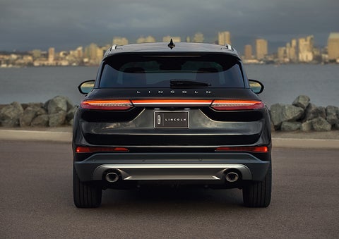 The rear lighting of the 2024 Lincoln Corsair® SUV spans the entire width of the vehicle. | Lincoln of Cutler Bay in Miami FL