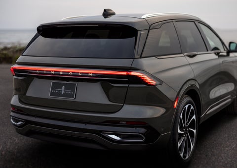 The rear of a 2024 Lincoln Black Label Nautilus® SUV displays full LED rear lighting. | Lincoln of Cutler Bay in Miami FL