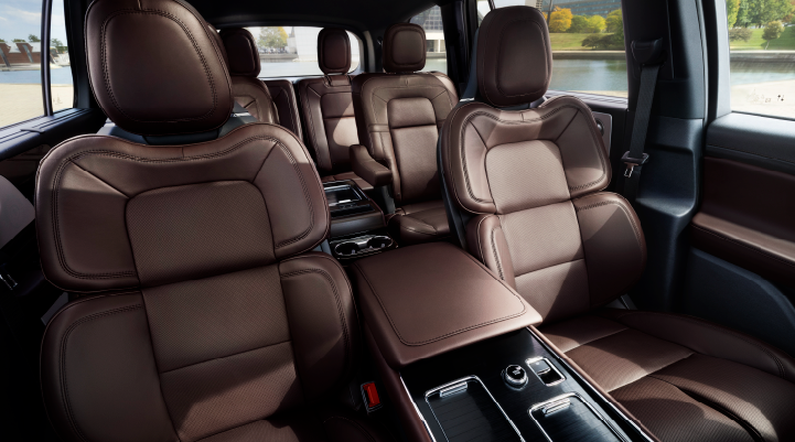 The cabin of the 2025 Lincoln Aviator® SUV is shown with black and brown accents. | Lincoln of Cutler Bay in Miami FL