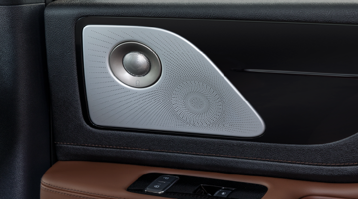 A close-up of a speaker located on the door’s interior is shown. | Lincoln of Cutler Bay in Miami FL