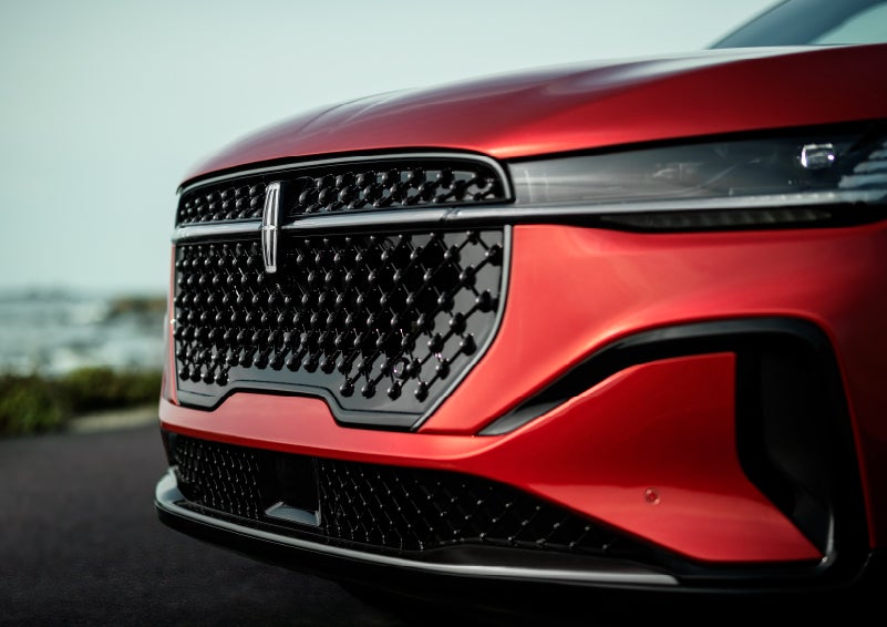 The sleek grille of a 2025 Lincoln Nautilus® SUV with the available Jet Appearance Package makes a bold statement. | Lincoln of Cutler Bay in Miami FL